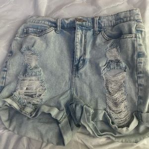 Vintage stretch curvy mom shorts from the brand SO